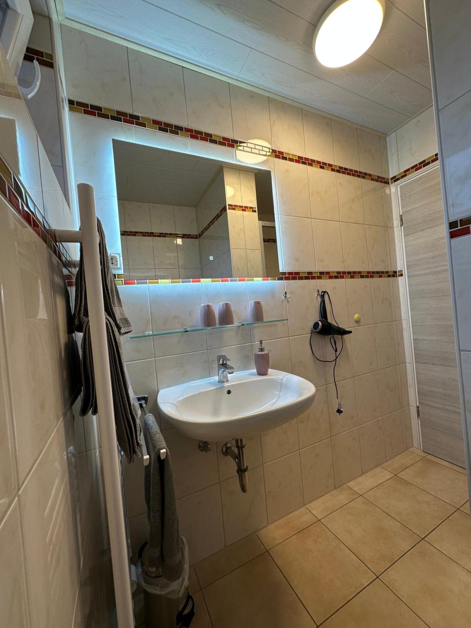 Ferienwohnung Haus Boje "Knurrhahn" Нойгарлінгерзіль Екстер'єр фото